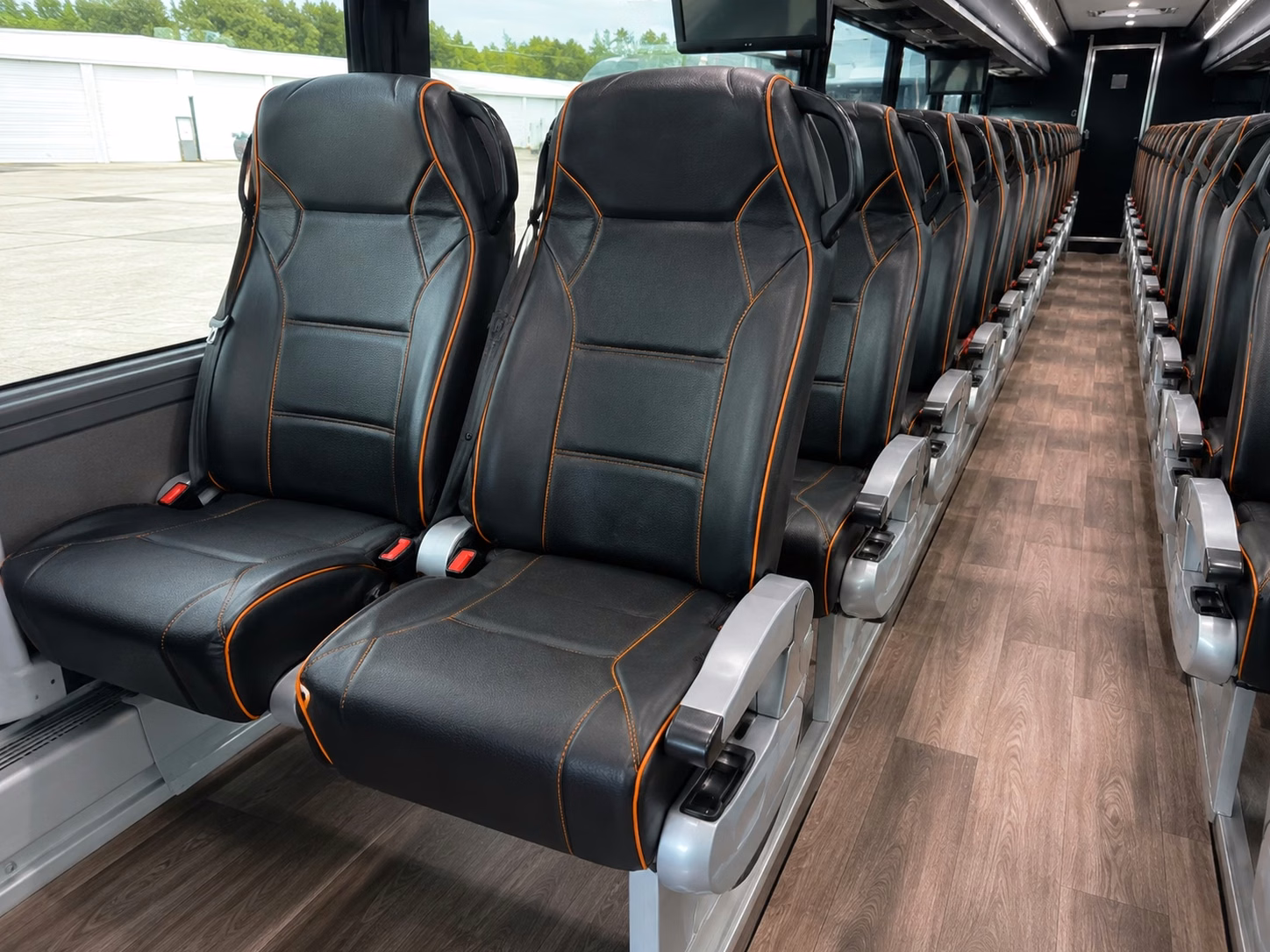 find charter bus rentals for large rockville prom groups and school organized transportation