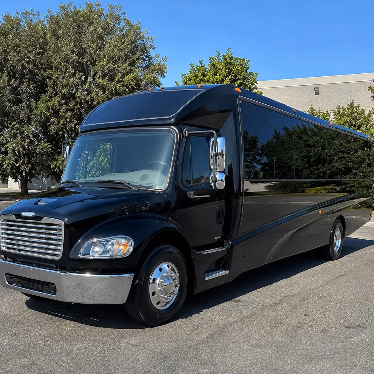 rockville minibus rentals for smaller prom groups comfortable affordable and easy